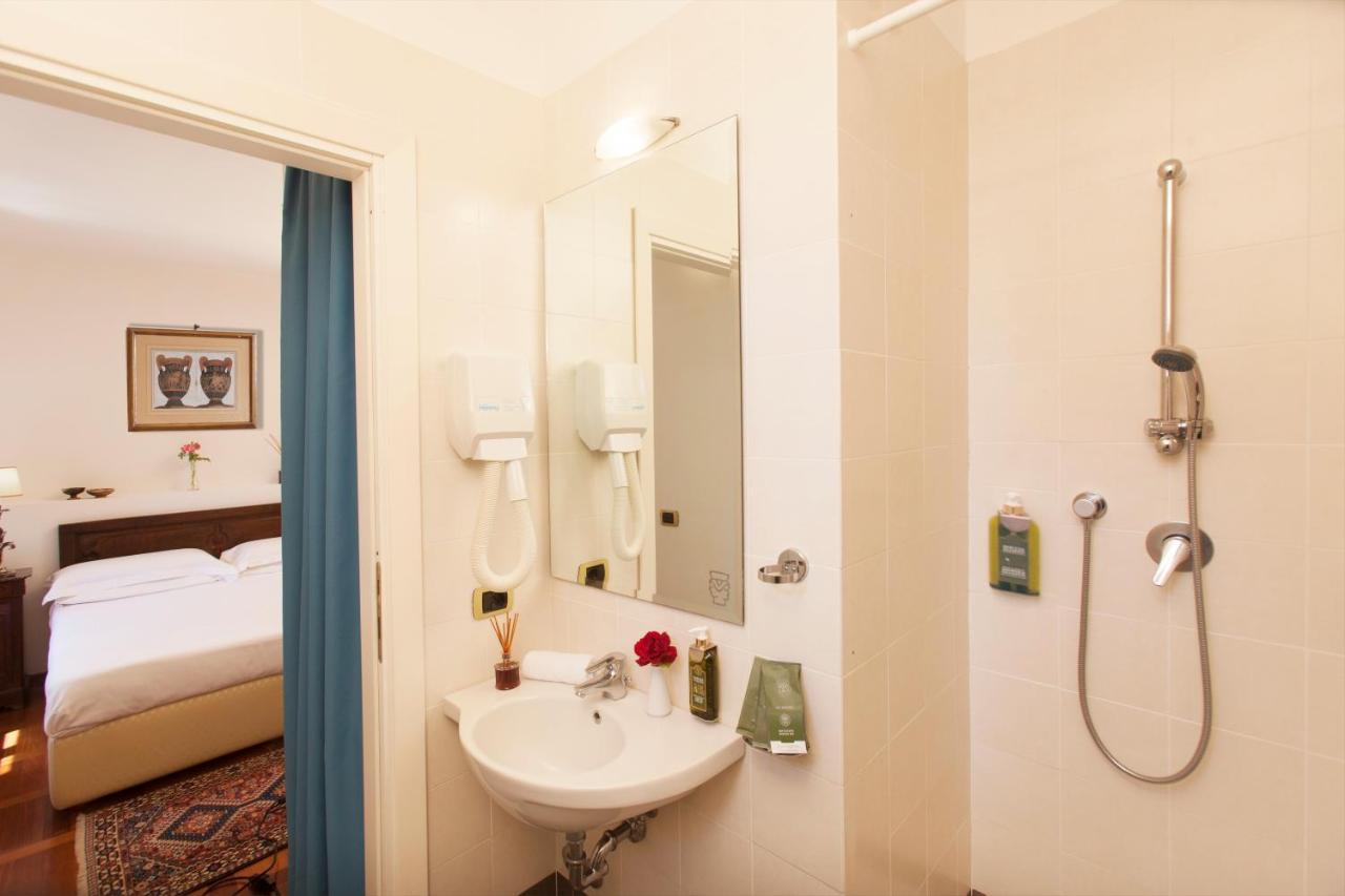 סובאנה Hotel Scilla מראה חיצוני תמונה