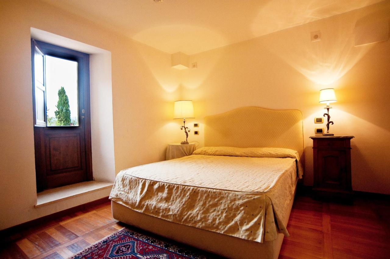 סובאנה Hotel Scilla מראה חיצוני תמונה