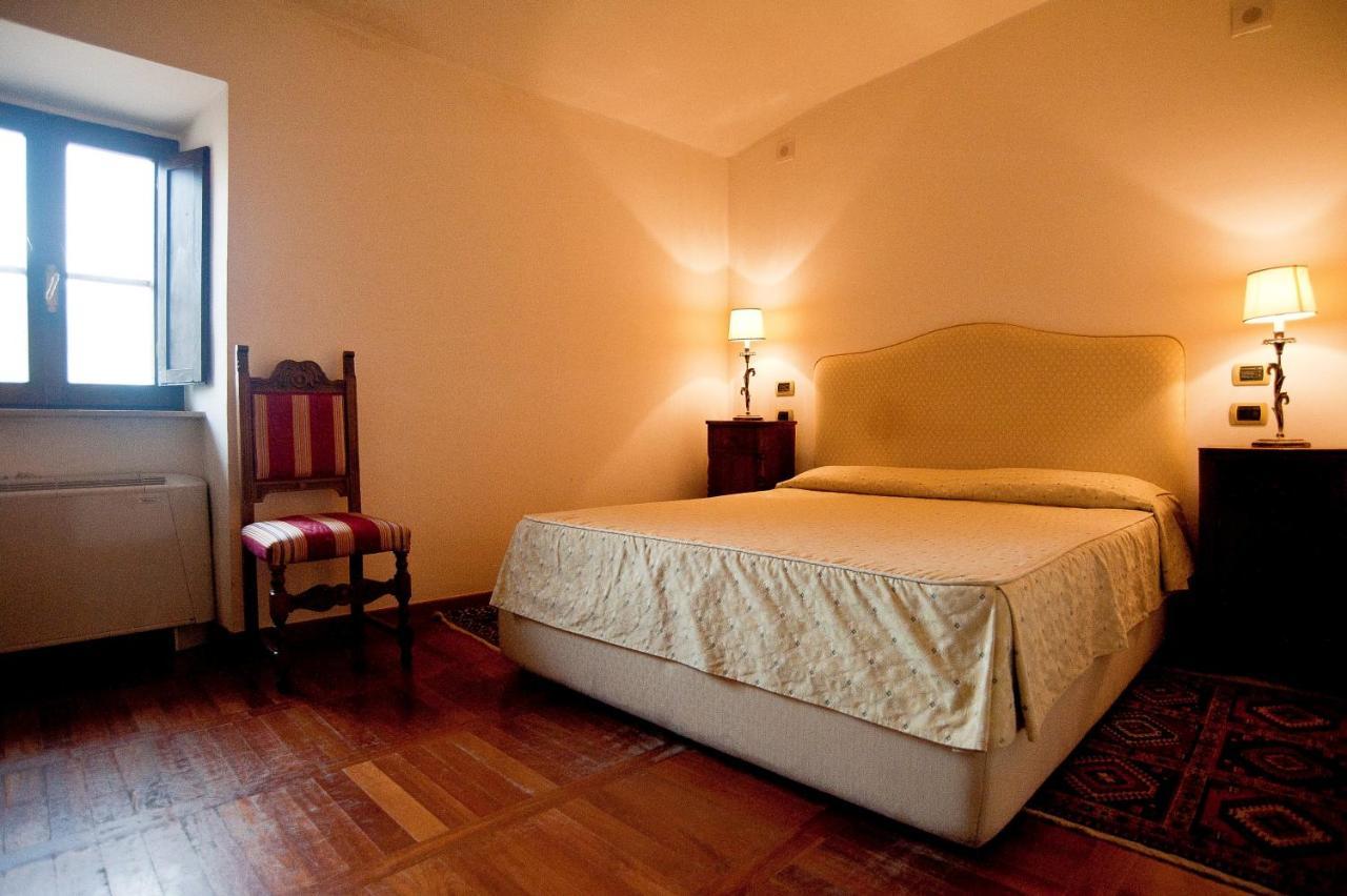 סובאנה Hotel Scilla מראה חיצוני תמונה