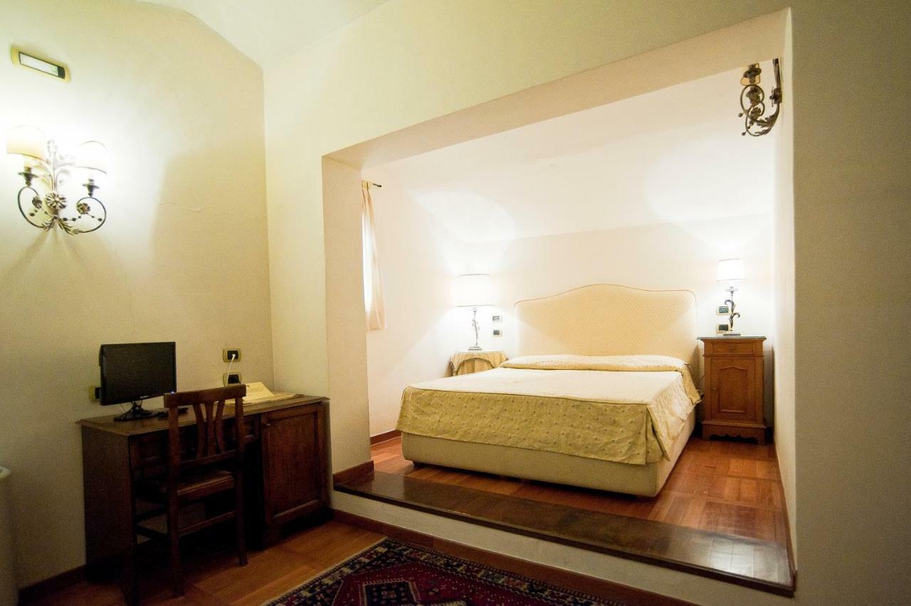 סובאנה Hotel Scilla מראה חיצוני תמונה